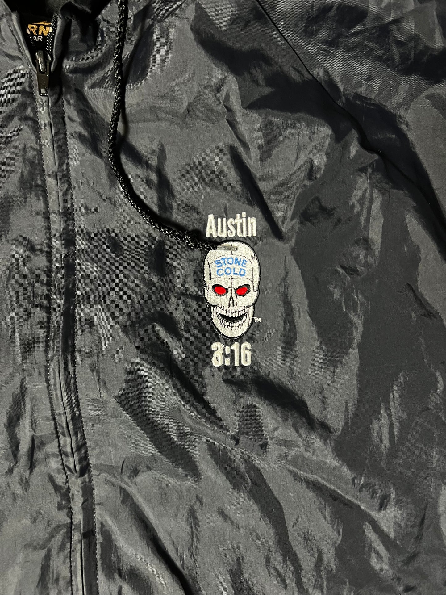 ROMPEVIENTOS AUSTIN 3:16 WINDBREAKER VINTAGE