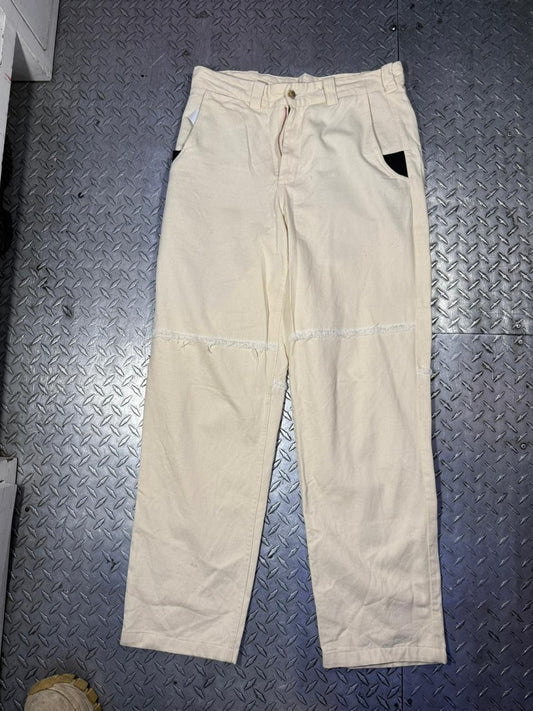 Pantalon Beige Bolsas Laterales Detalles En Bolsas Negro