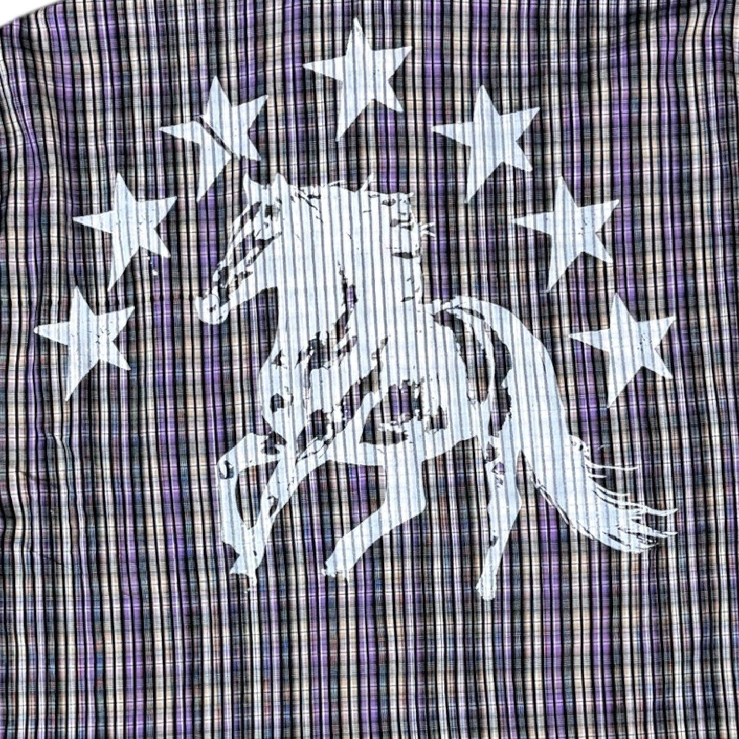 CAMISA MANGA LARGA SUKI MORADA CUADROS LETRAS BLANCAS TALLA L SK211