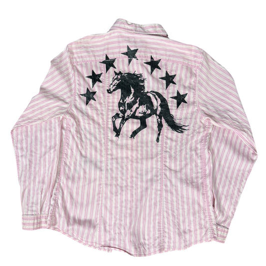 CAMISA MANGA LARGA SUKI ROSA RAYAS LETRAS NEGRAS TALLA M SK208