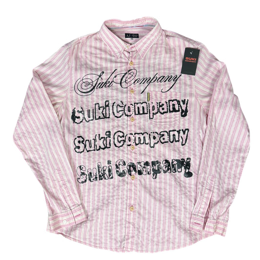 CAMISA MANGA LARGA SUKI ROSA RAYAS LETRAS NEGRAS TALLA M SK208