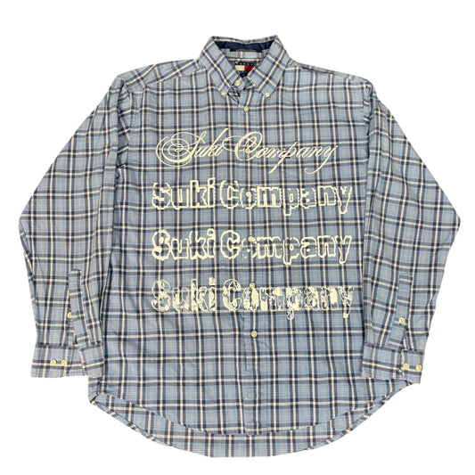 CAMISA MANGA LARGA SUKI AZUL CUADROS LETRAS BLANCAS TALLA L SK222