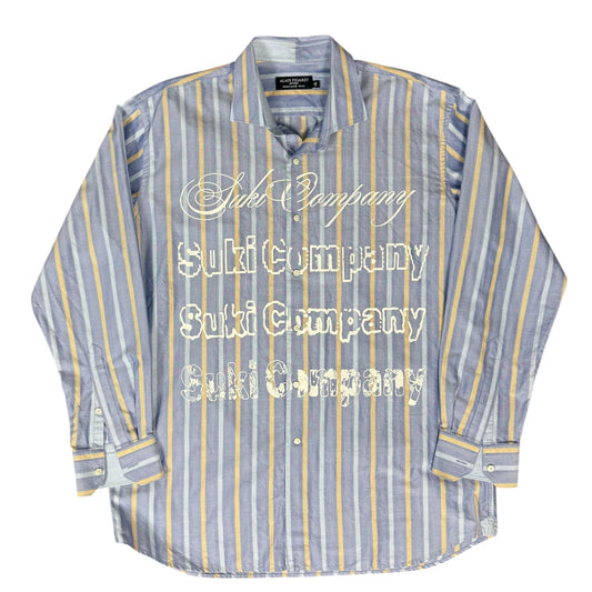 CAMISA MANGA LARGA SUKI AZUL RAYAS AMARILLAS LETRAS BLANCAS TALLA L SK214