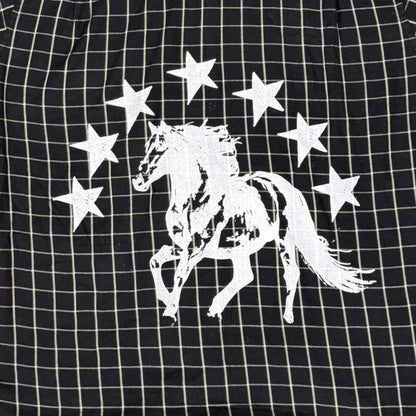 CAMISA MANGA LARGA SUKI NEGRA CUADROS BLANCOS LETRAS BLANCAS TALLA XL SK219