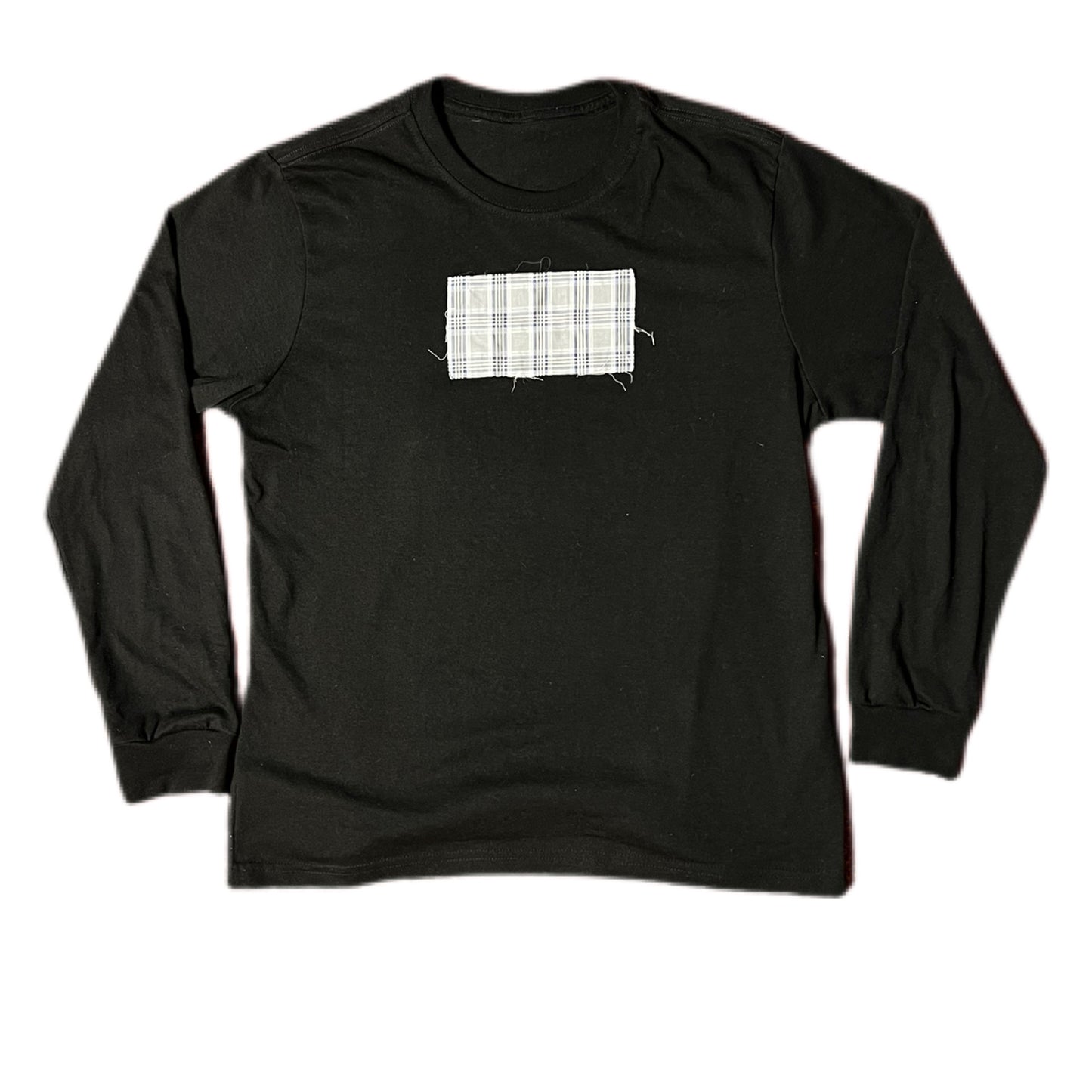 PLAYERA MANGA LARGA NEGRA PARCHE LETRAS