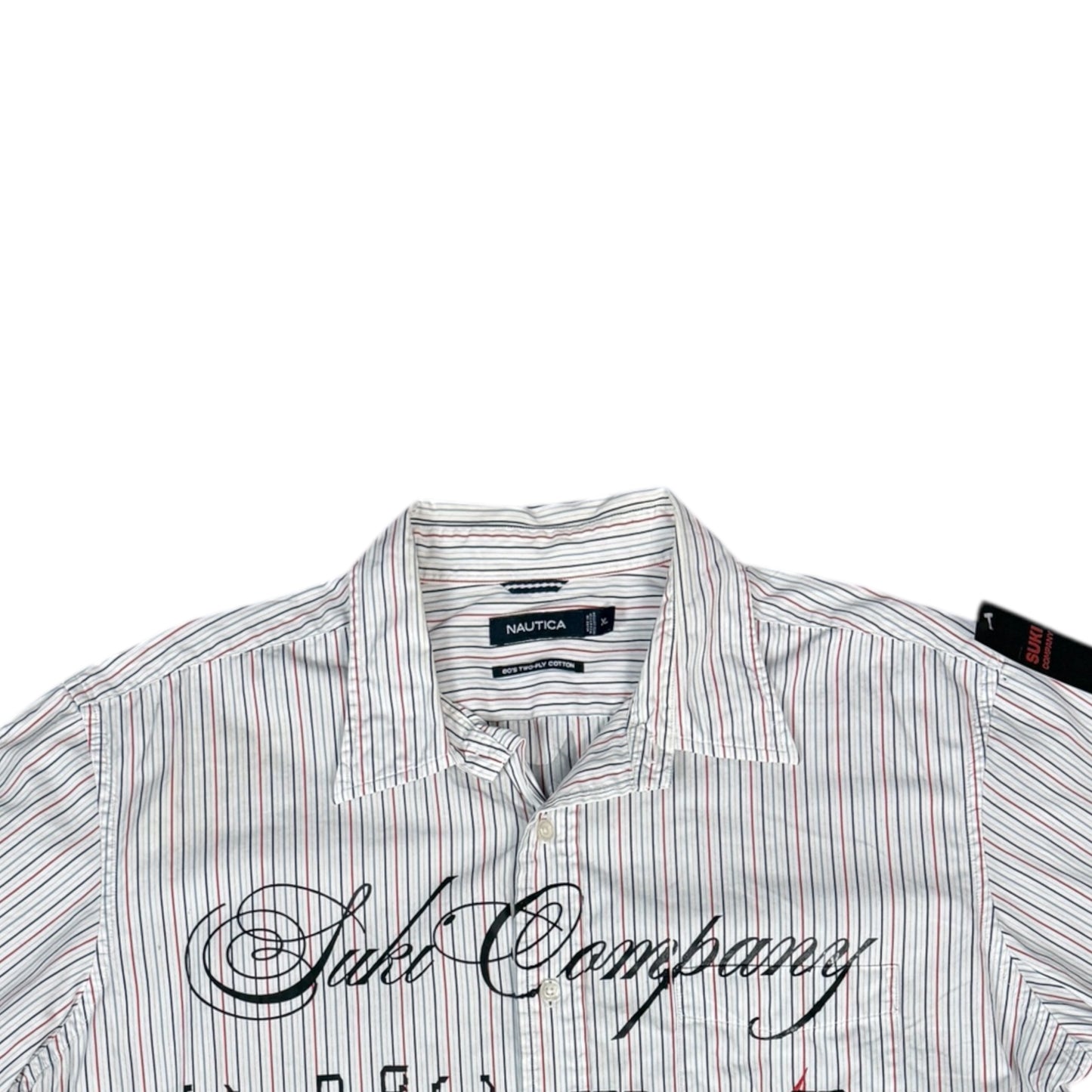 CAMISA MANGA CORTA SUKI BLANCA RAYAS ROJAS LETRAS NEGRAS TALLA M SK216