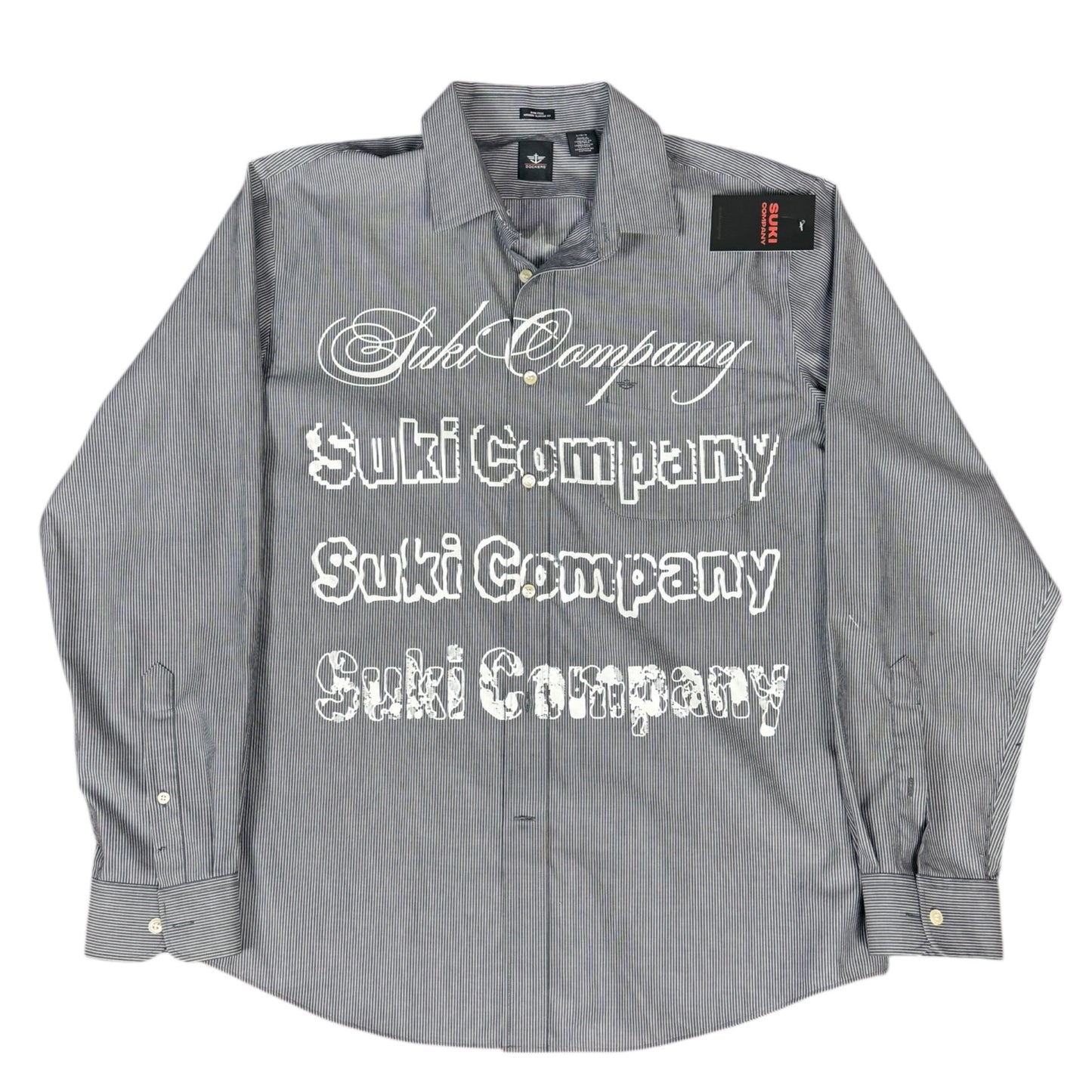 CAMISA MANGA LARGA SUKI GRIS RAYAS LETRAS BLANCAS TALLA L SK210