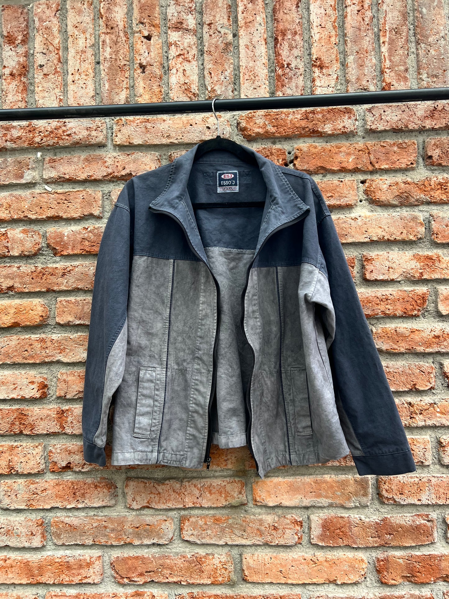 Chamarra Essoj Gris Talla M