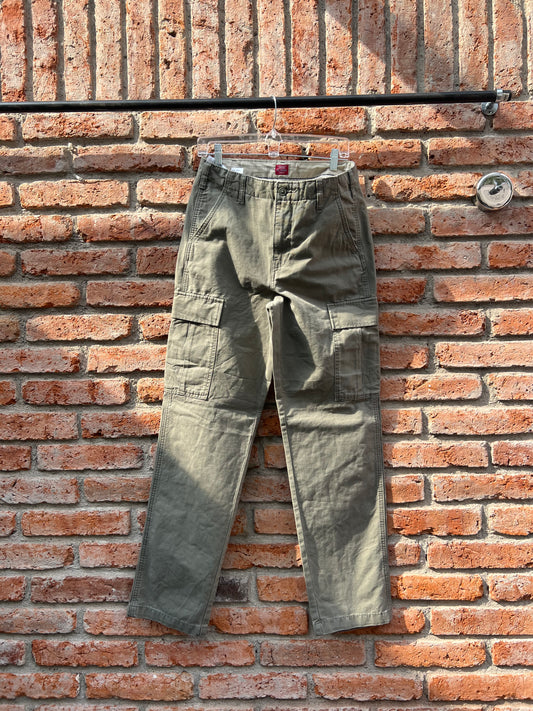 Pantalón levis cargo verde militar